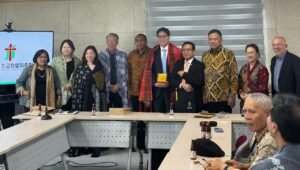 Gubernur Provinsi Sulut Prof DR (Hc) Olly Dondokambey yang juga sebagai Ketua Persekutuan Gereja-Gereja di Indonesia (PGI) dari unsur nonpendeta, bersama Majelis Pekerja Harian (MPH) PGI, Selasa (28/5), diterima Pimpinan Persekutuan Gereja-gereja di Korea Selatan dan pimpinan Gereja Presbiterian terbesar kedua di dunia.